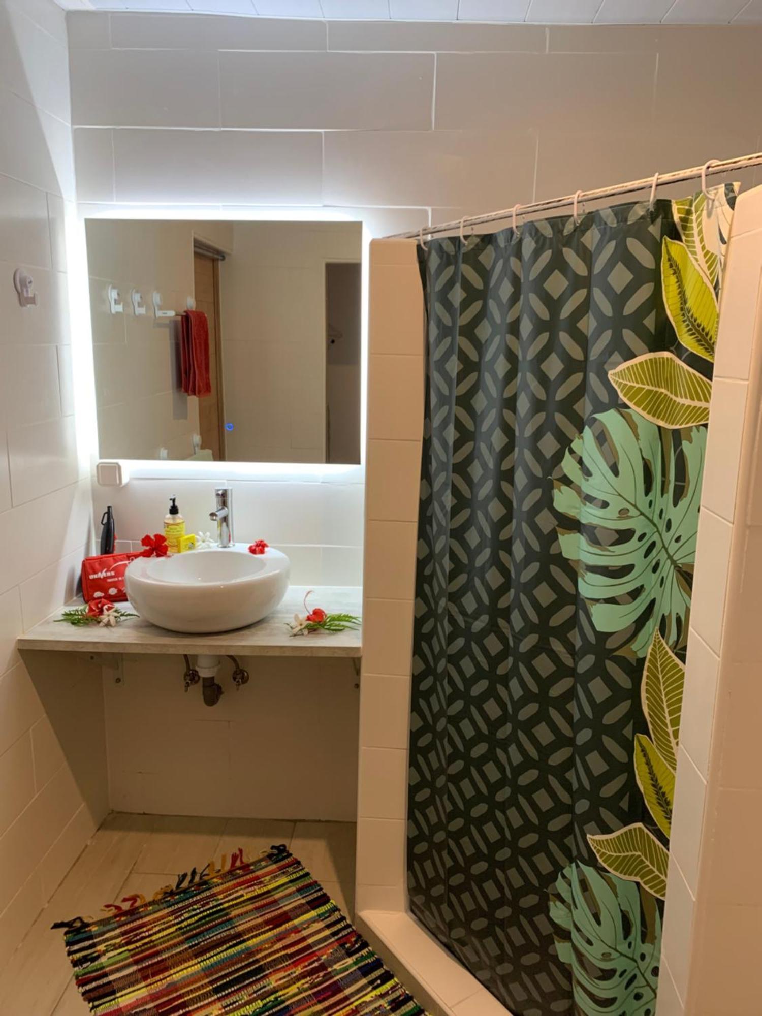 A Tomo Mai Homestay, Close To Airport, Private Bathroom Free Parking And Wifi With High Connection And Breakfast Optional Faaa Dış mekan fotoğraf
