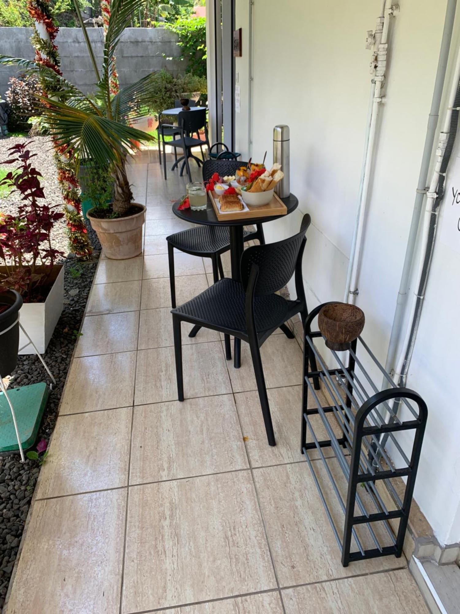 A Tomo Mai Homestay, Close To Airport, Private Bathroom Free Parking And Wifi With High Connection And Breakfast Optional Faaa Dış mekan fotoğraf