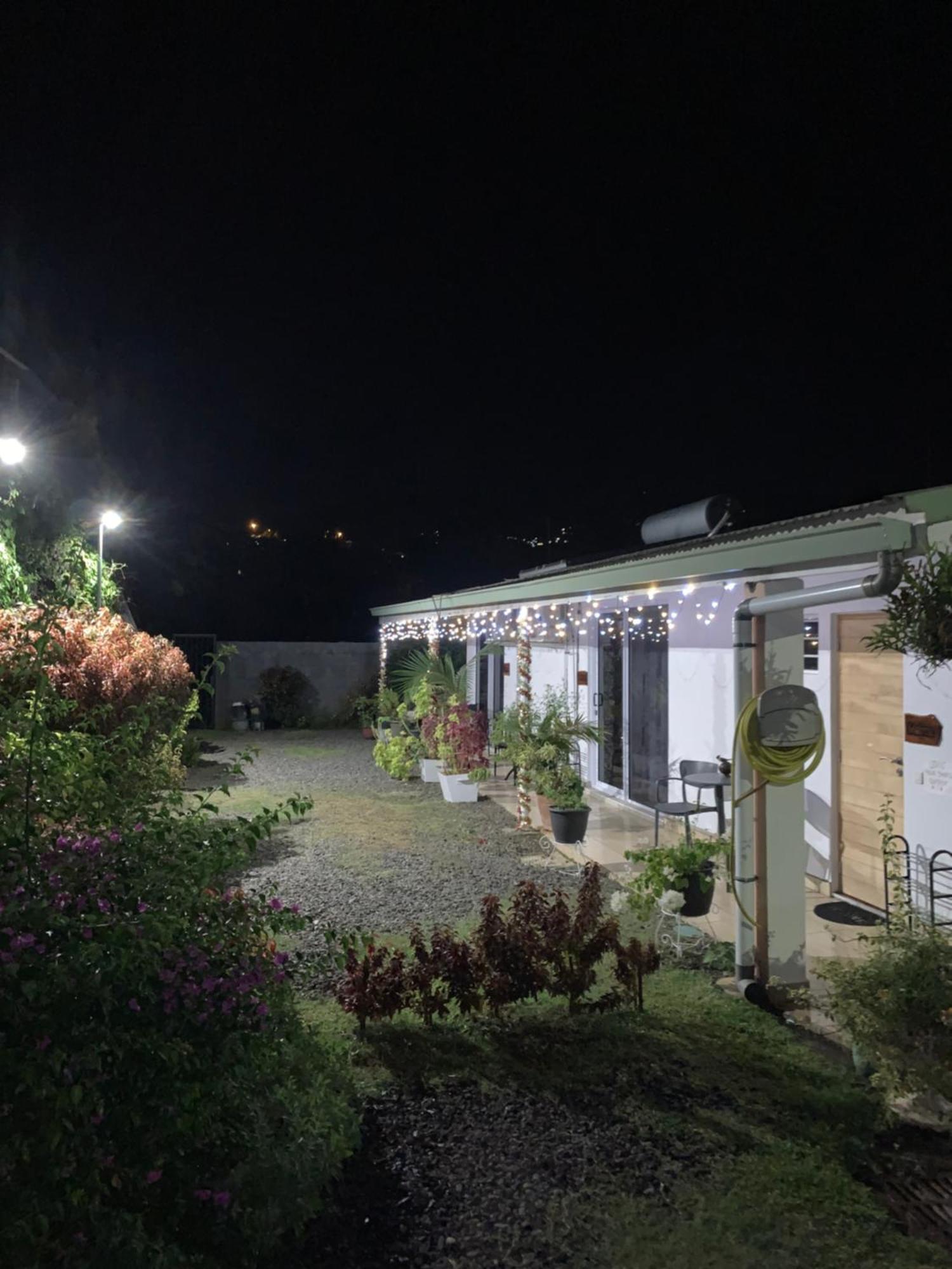 A Tomo Mai Homestay, Close To Airport, Private Bathroom Free Parking And Wifi With High Connection And Breakfast Optional Faaa Dış mekan fotoğraf