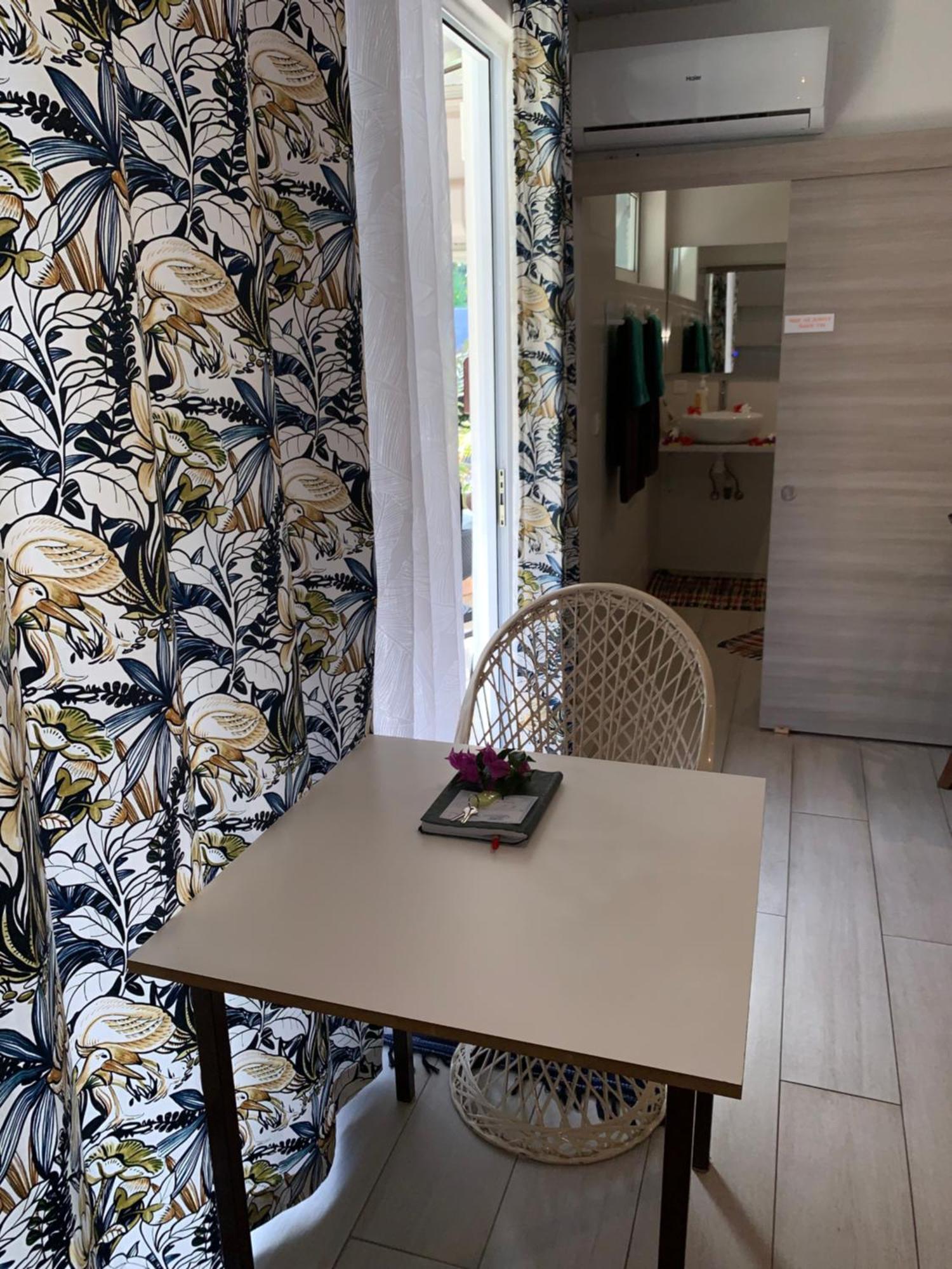 A Tomo Mai Homestay, Close To Airport, Private Bathroom Free Parking And Wifi With High Connection And Breakfast Optional Faaa Dış mekan fotoğraf